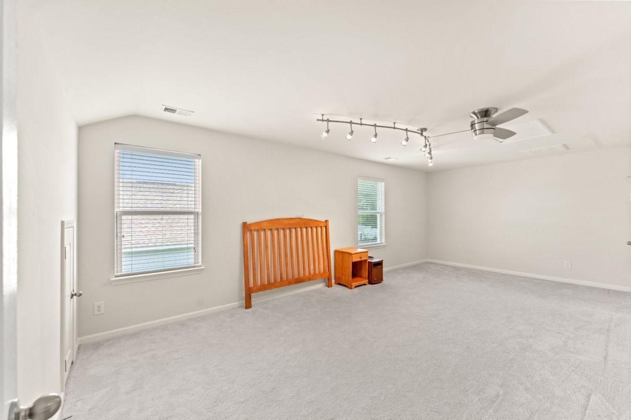 733 Lafayette Park Dr.  Photo 27