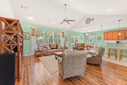 733 Lafayette Park Dr.  photo 4