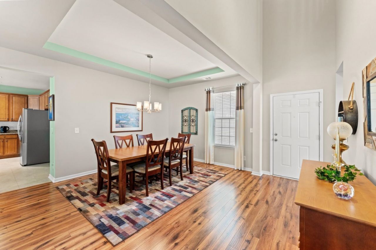 733 Lafayette Park Dr.  Photo 9