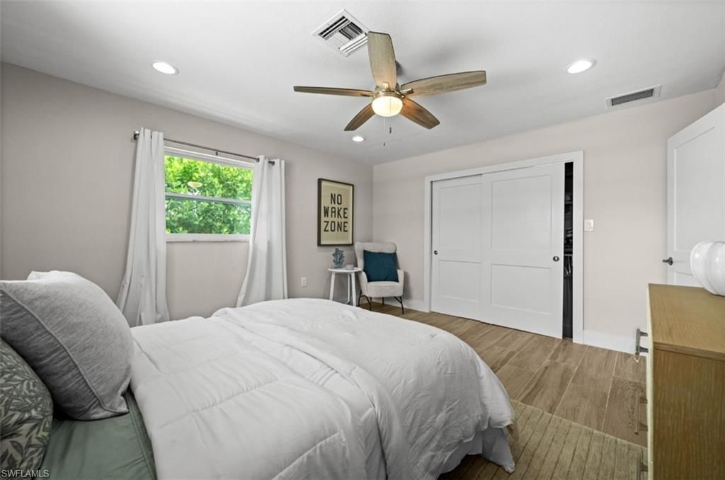 373 Egret Ave , Naples, FL 34108 Photo