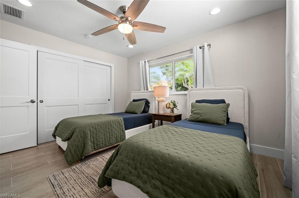 373 Egret Ave , Naples, FL 34108 Photo