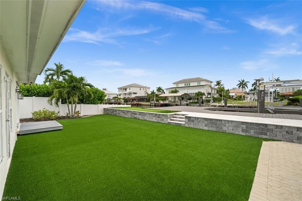 373 Egret Ave , Naples, FL 34108 Photo