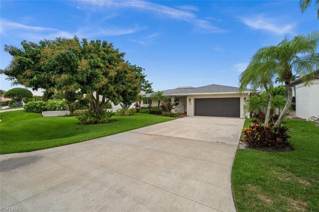 373 Egret Ave , Naples, FL 34108 Photo