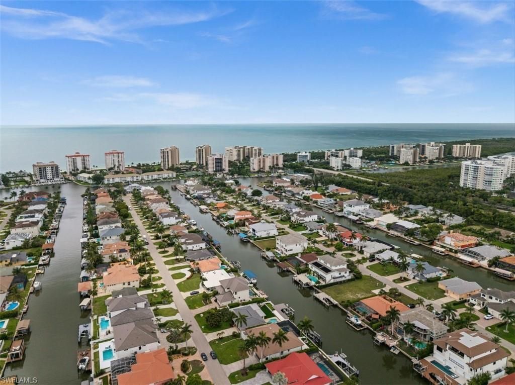 373 Egret Ave , Naples, FL 34108 Photo
