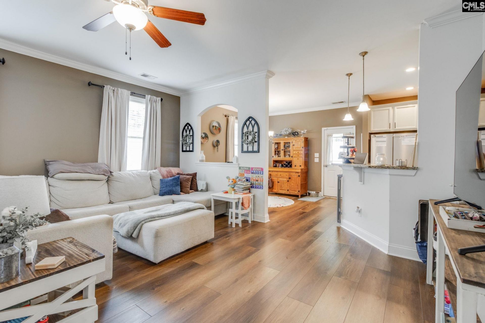 54 Revelstone Way Way  Photo 5