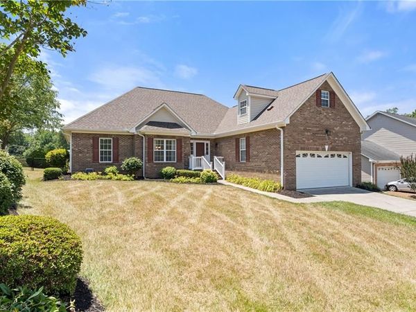 8140 Spring Hollow Court , Belews Creek, NC 27009