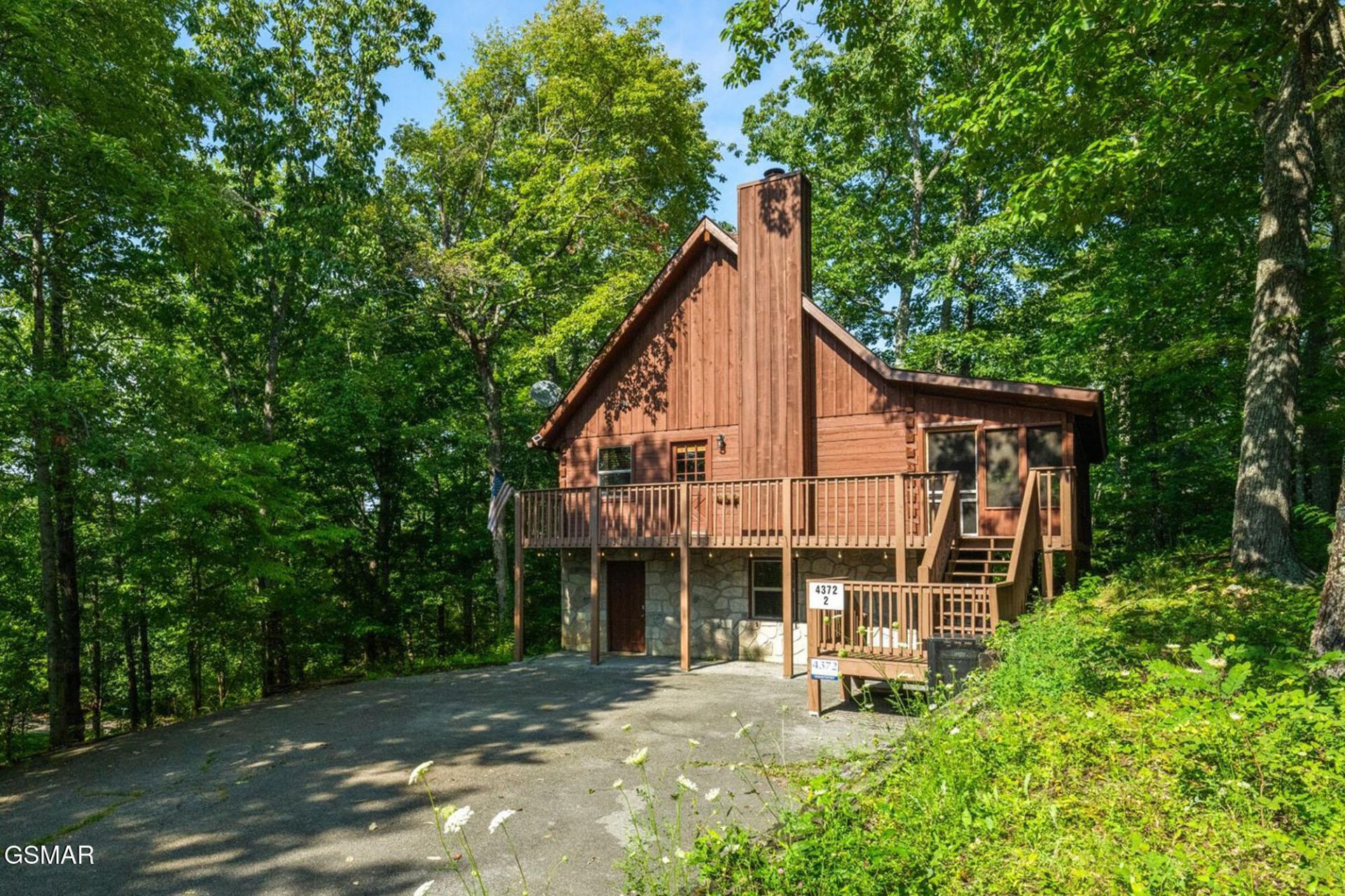 4372 Boogertown Road, Sevierville, TN 37876 Main Photo