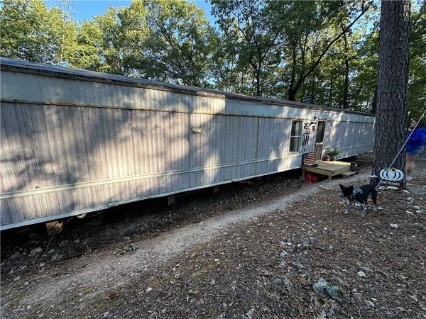 2662 MC 8050 , Yellville, AR 72687