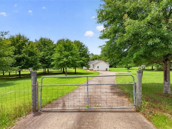 602 Pendergrass Road , Winder, GA 30680