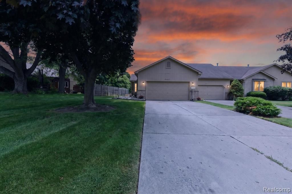6407 Western Way, Flint Township, MI 48532 Main Photo