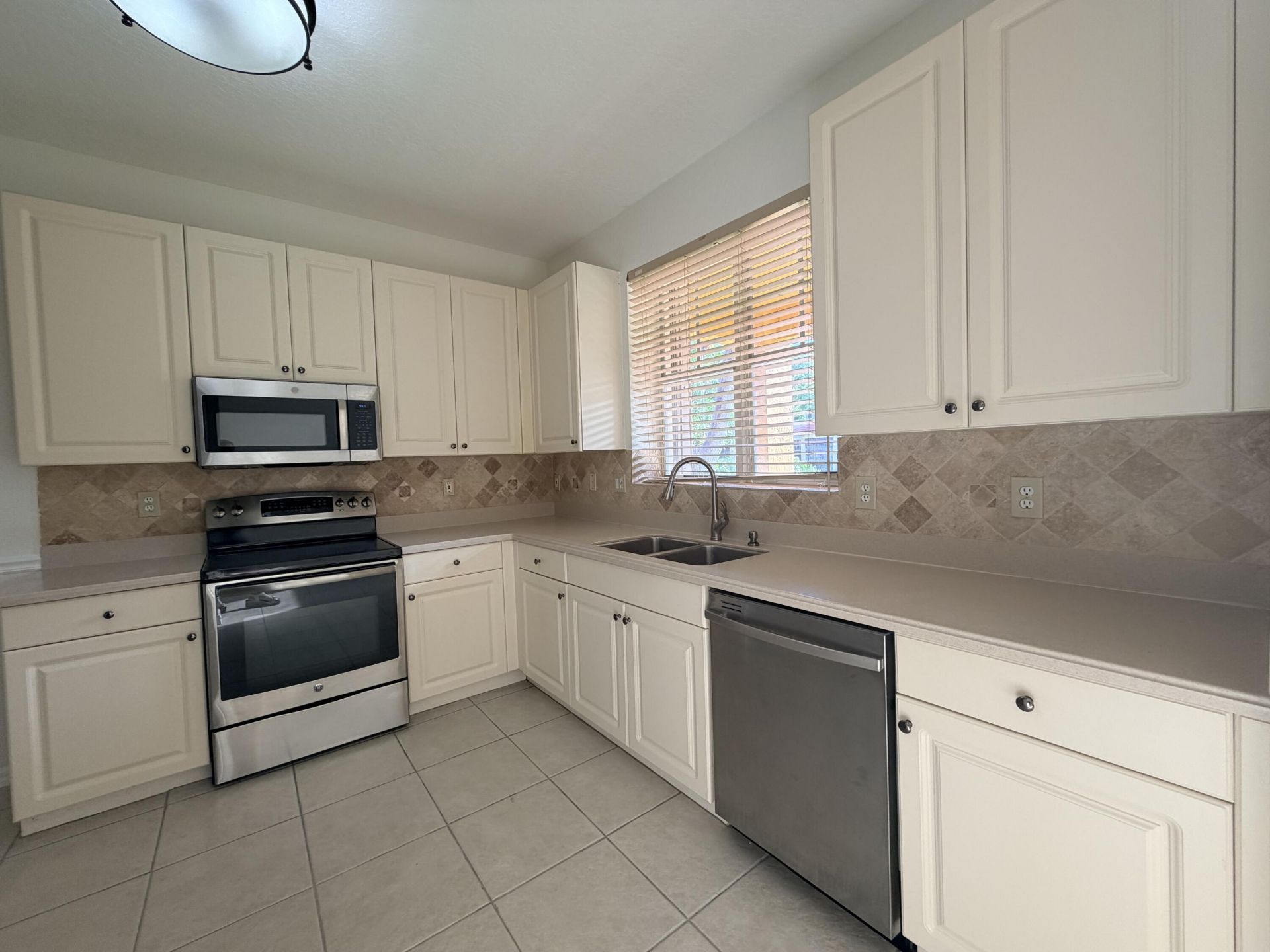 5772 NW 119th Drive, Coral Springs, FL 33076 Photo
