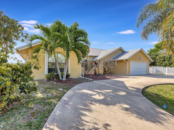 137 Queens Road, Fort Pierce, FL 34949