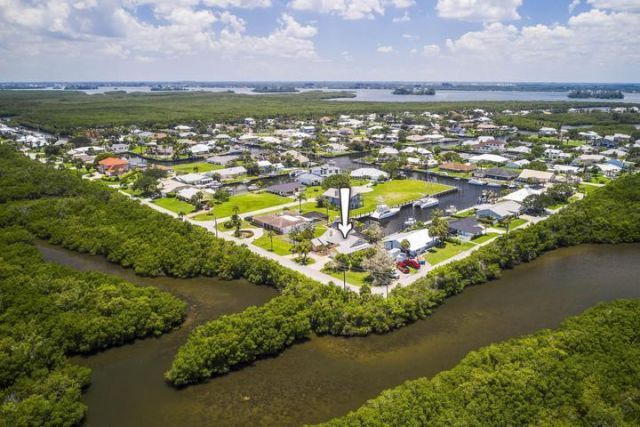 137 Queens Road, Fort Pierce, FL 34949 Photo