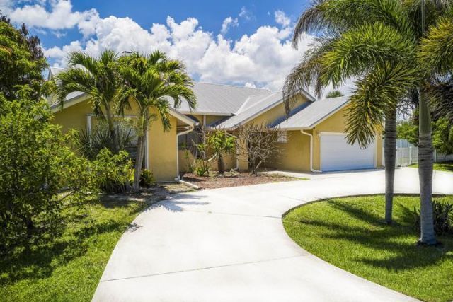 137 Queens Road, Fort Pierce, FL 34949 Photo