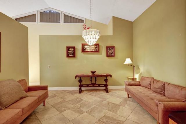 137 Queens Road, Fort Pierce, FL 34949 Photo