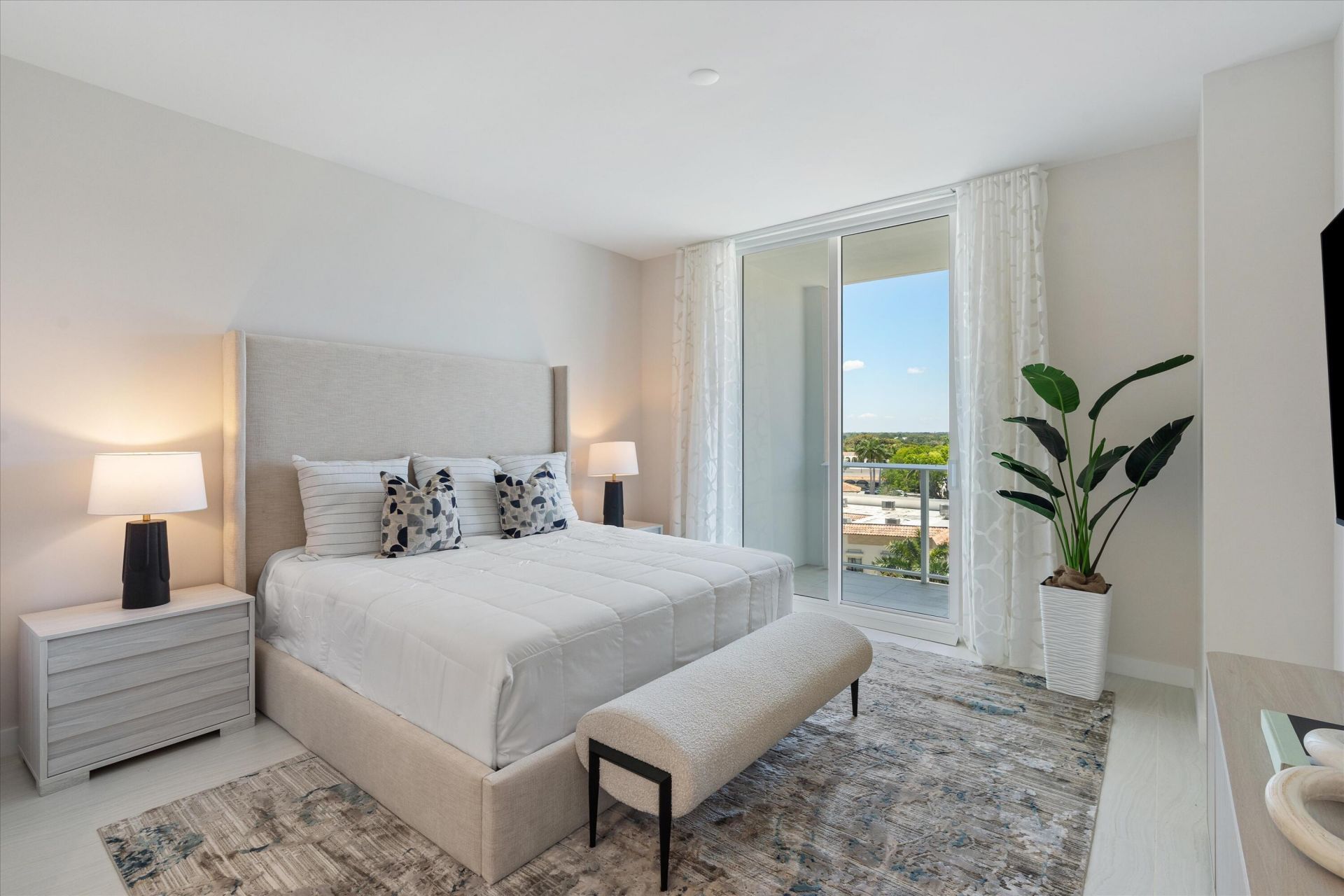 220 SE Mizner Boulevard, Unit 604, Boca Raton, FL 33432 Photo
