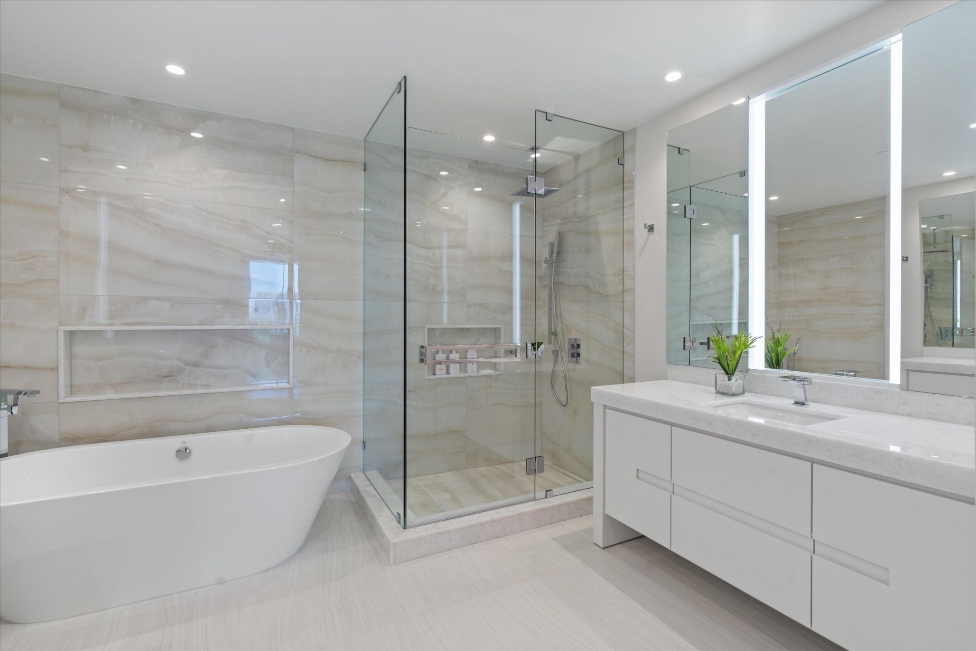 220 SE Mizner Boulevard, Unit 604, Boca Raton, FL 33432 Photo