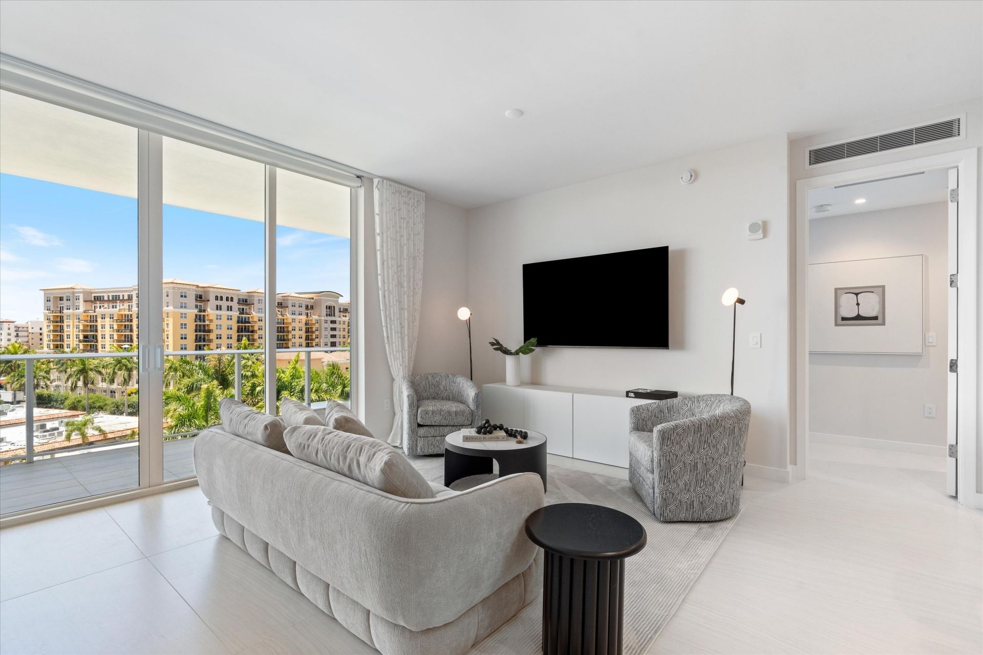 220 SE Mizner Boulevard, Unit 604, Boca Raton, FL 33432 Photo