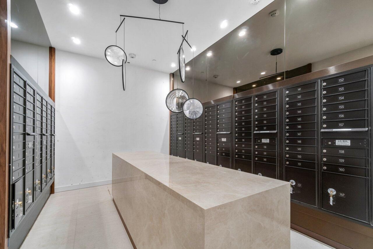 220 SE Mizner Boulevard, Unit 604, Boca Raton, FL 33432 Photo