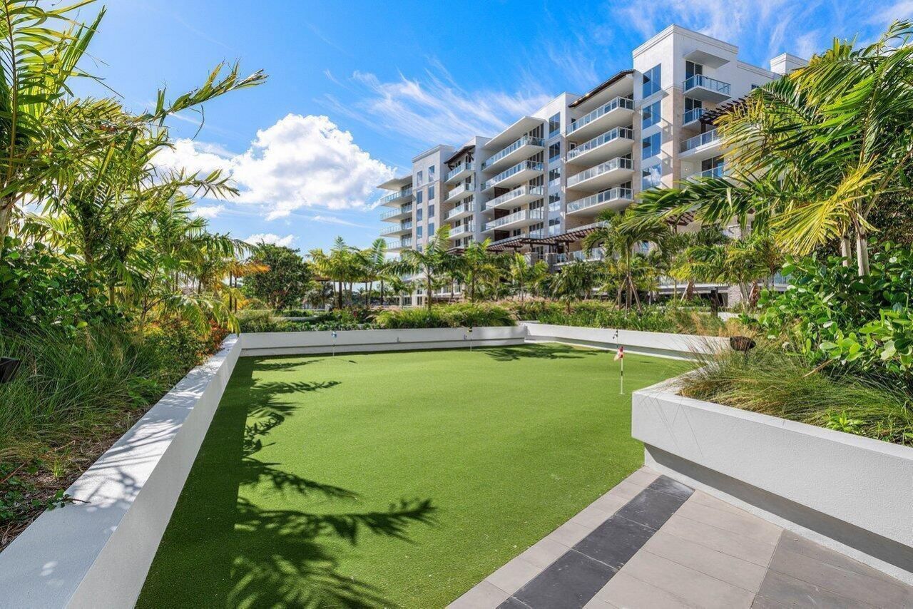 220 SE Mizner Boulevard, Unit 604, Boca Raton, FL 33432 Photo