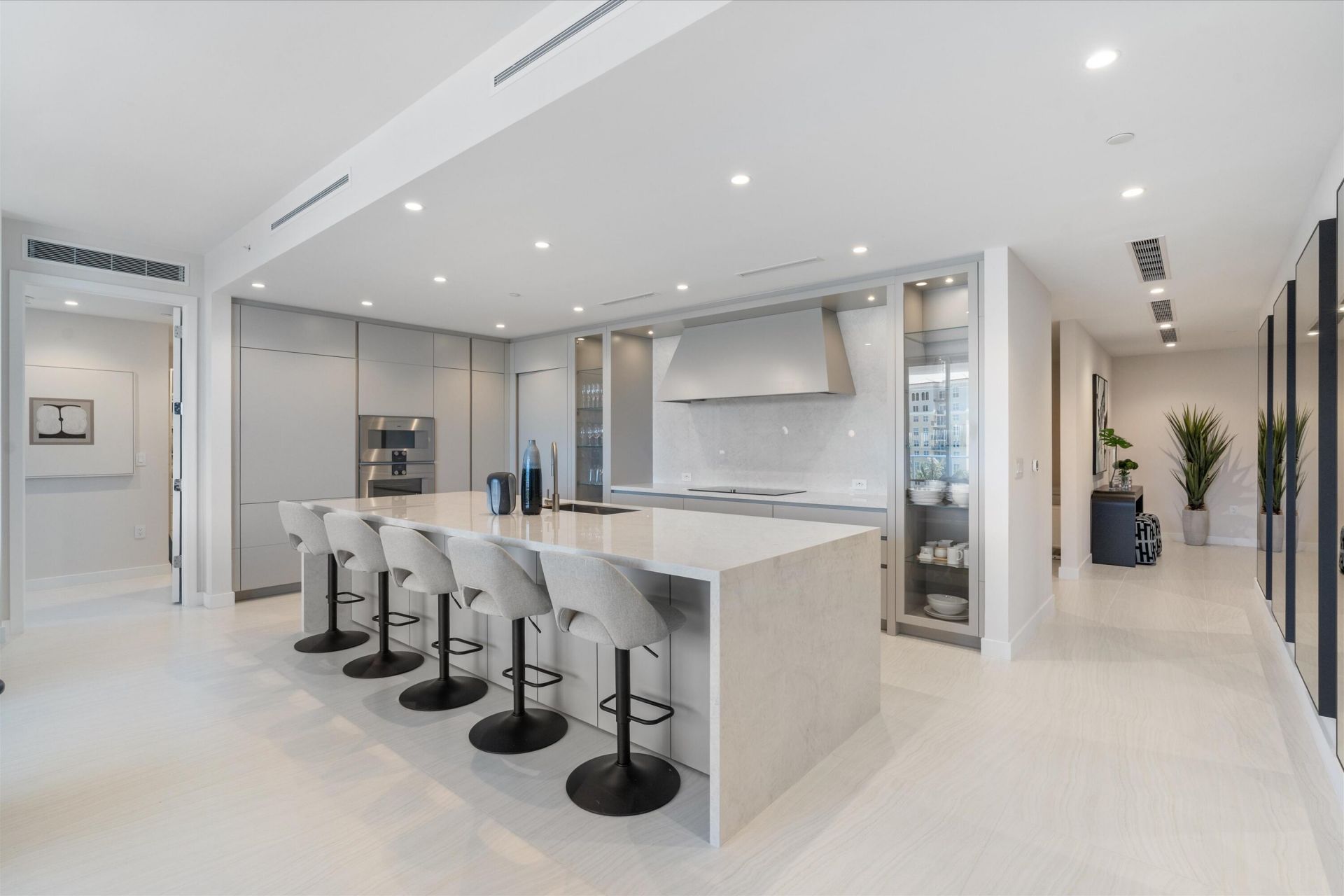 220 SE Mizner Boulevard, Unit 604, Boca Raton, FL 33432 Photo