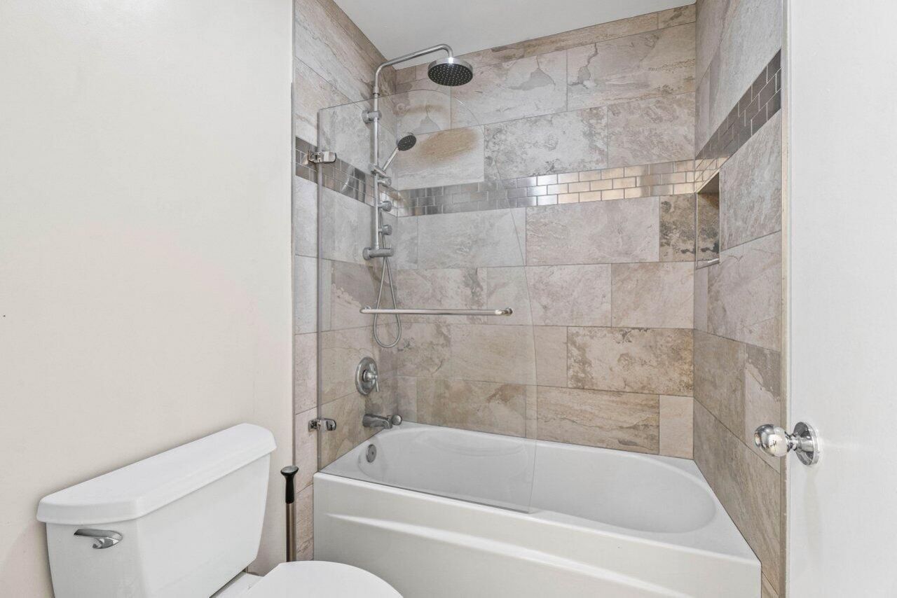 157 Yacht Club Way, Hypoluxo, FL 33462 Photo