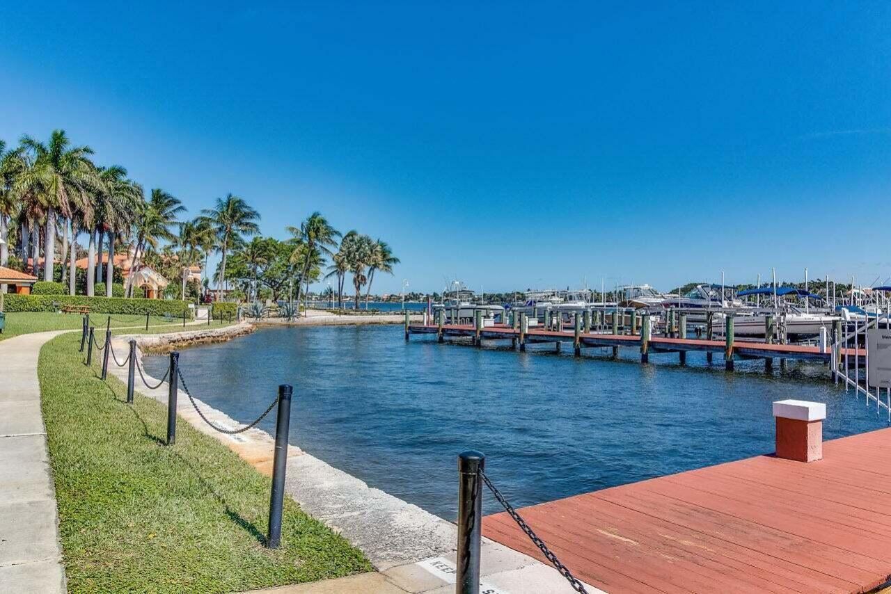 157 Yacht Club Way, Hypoluxo, FL 33462 Photo
