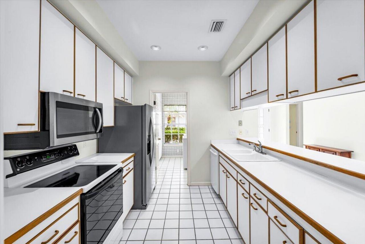 7338 Pine Creek Way, Port Saint Lucie, FL 34986 Photo