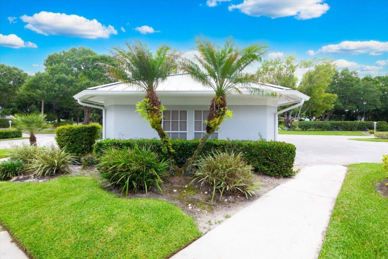 7338 Pine Creek Way, Port Saint Lucie, FL 34986 Photo