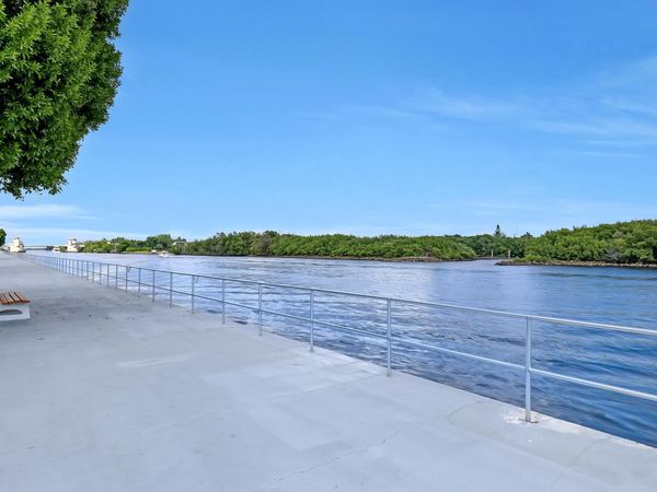 680 Horizon W, Boynton Beach, FL 33435