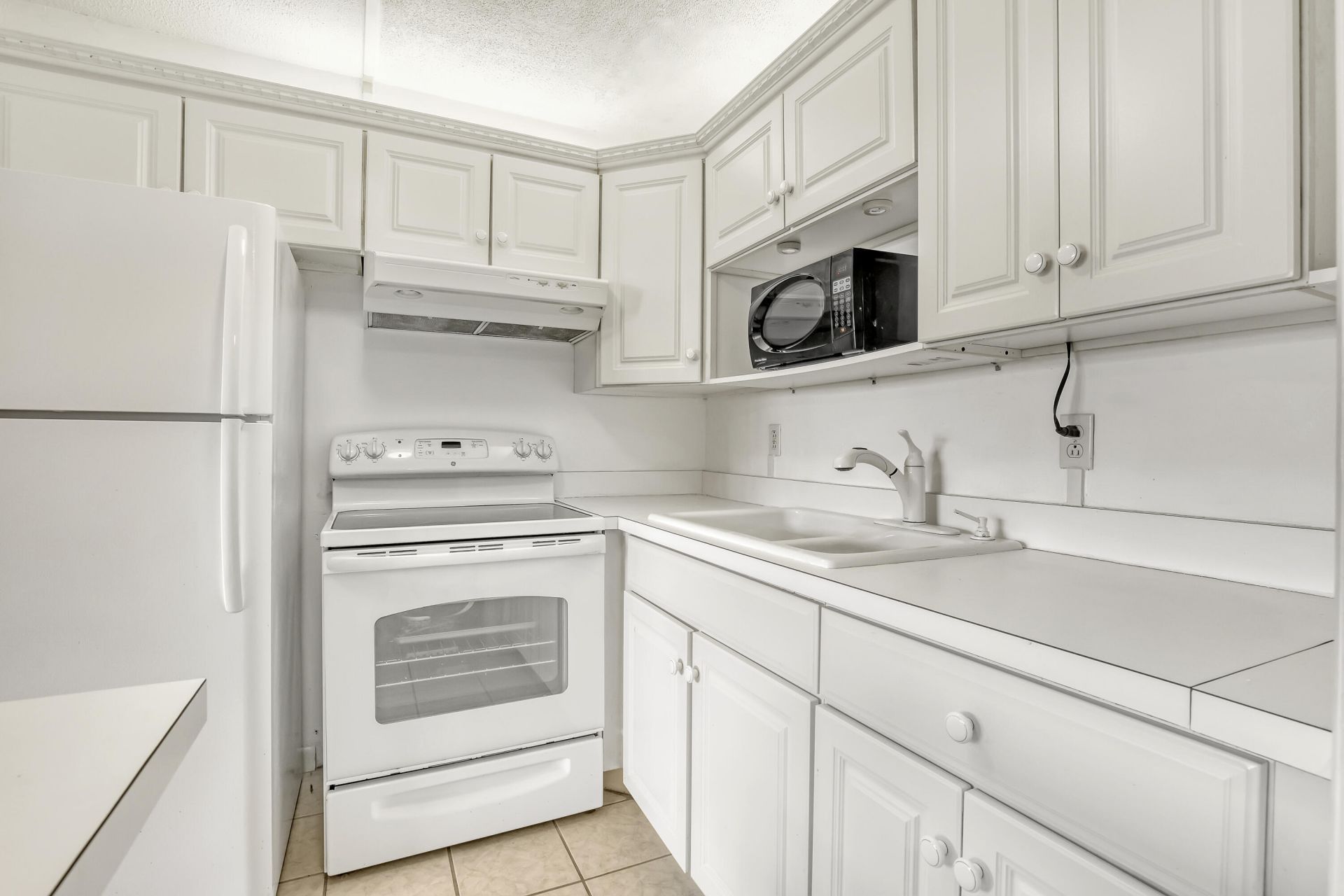 680 Horizon W, Boynton Beach, FL 33435 Photo