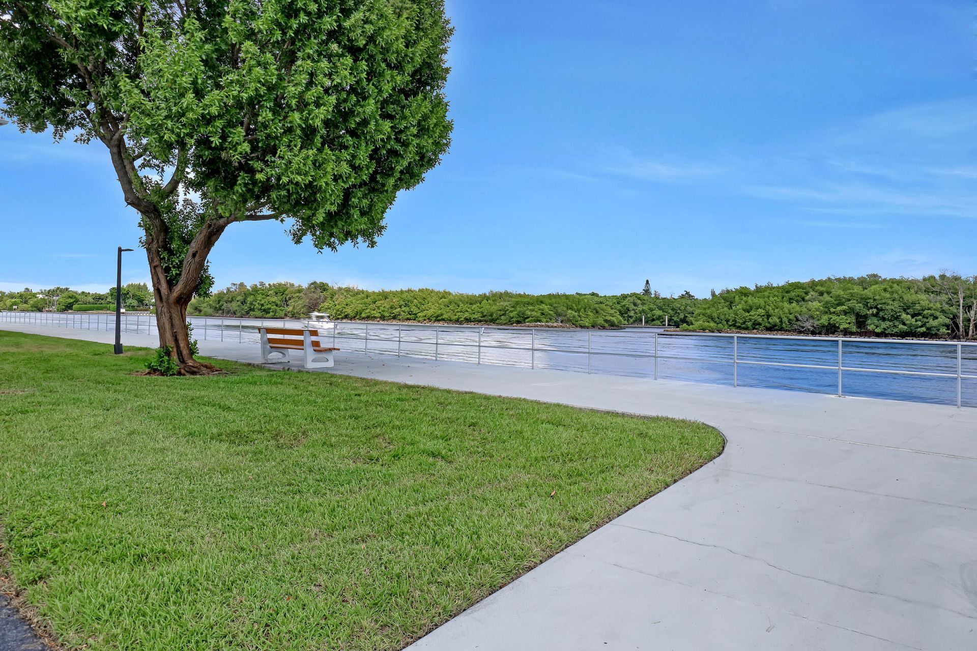 680 Horizon W, Boynton Beach, FL 33435 Photo