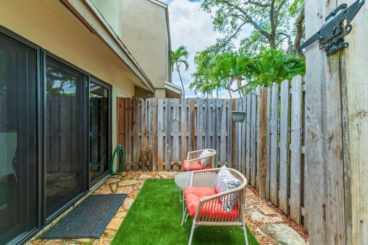 308 City View Drive, Fort Lauderdale, FL 33311 Photo