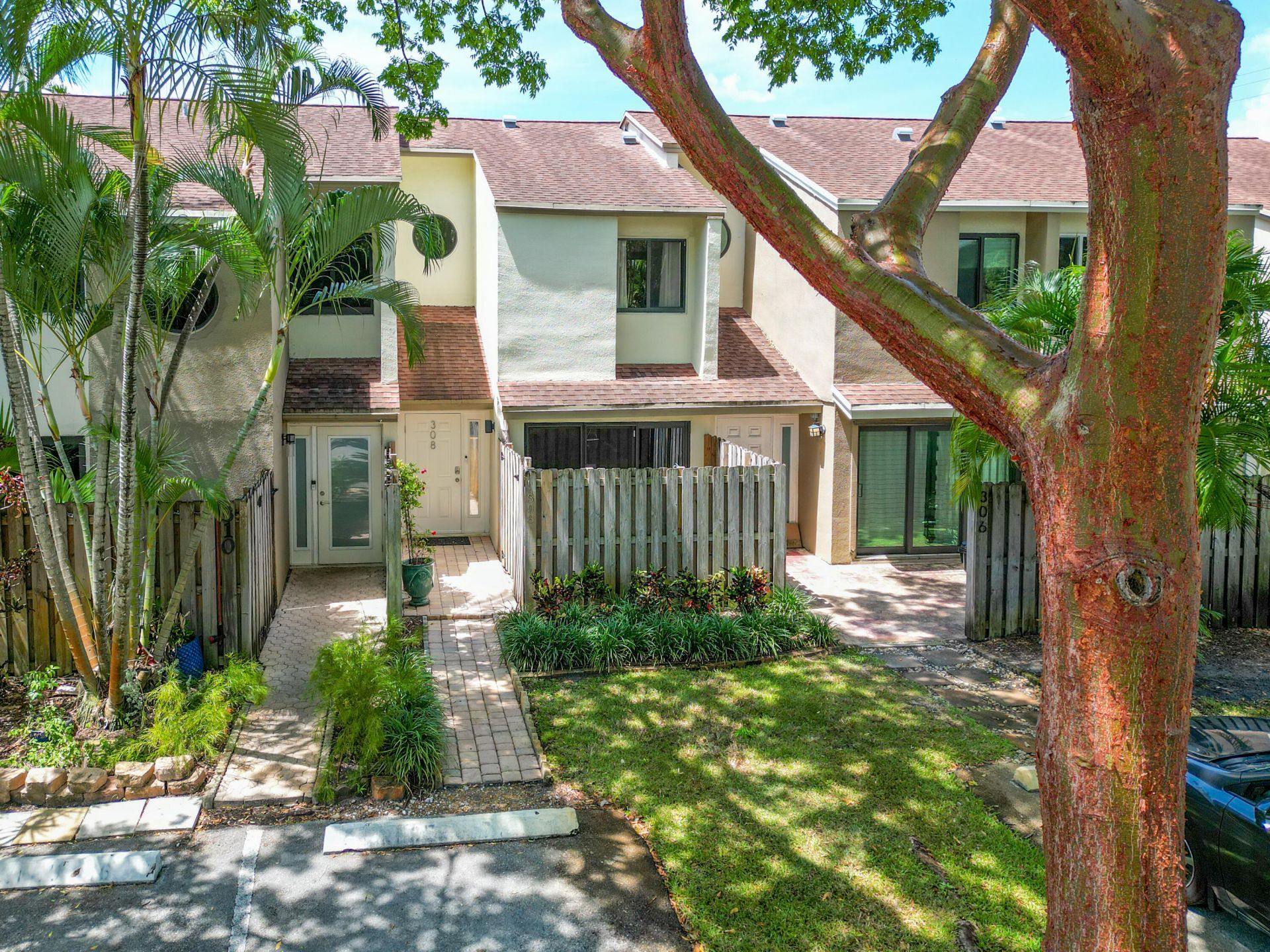 308 City View Drive, Fort Lauderdale, FL 33311 Photo