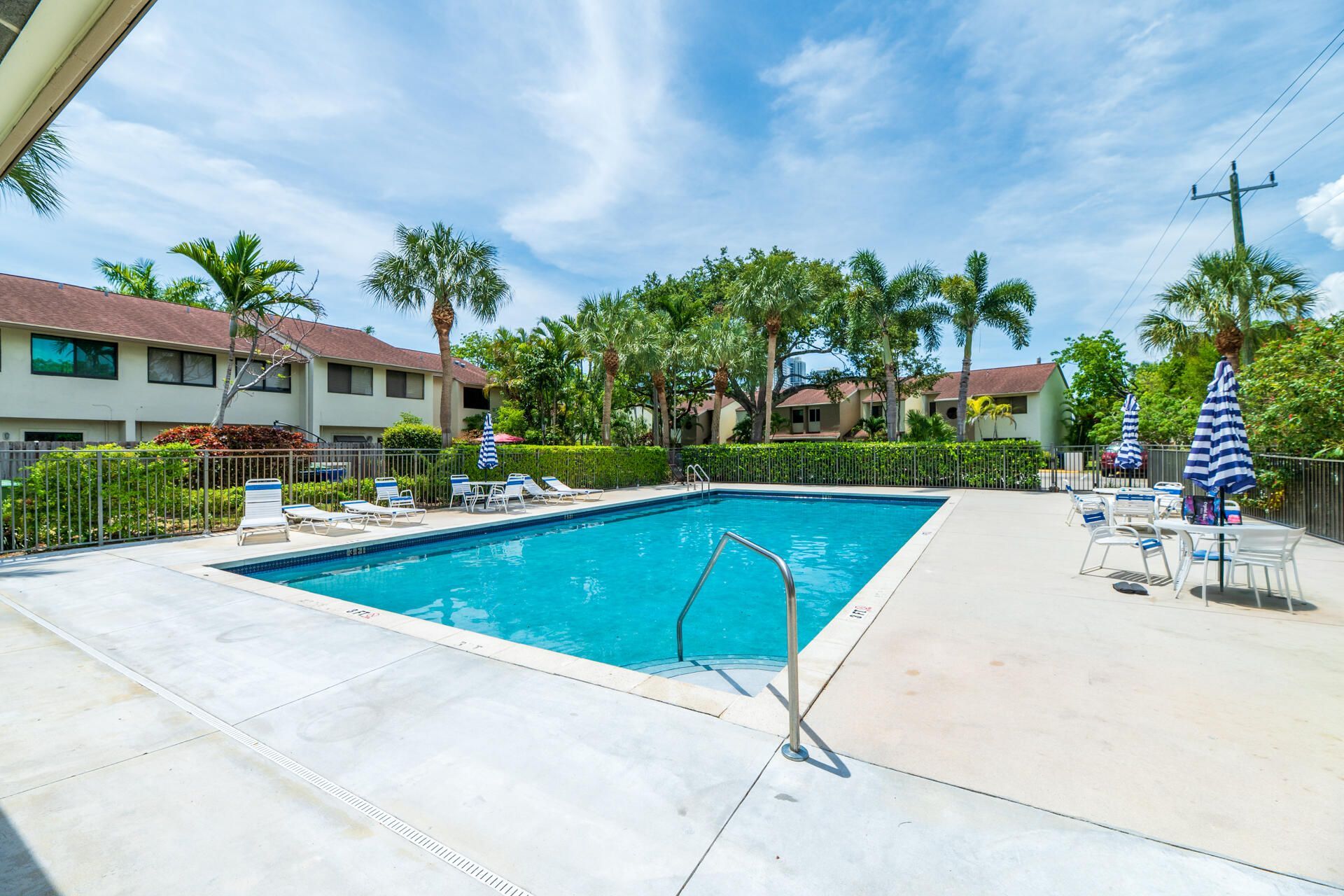 308 City View Drive, Fort Lauderdale, FL 33311 Photo