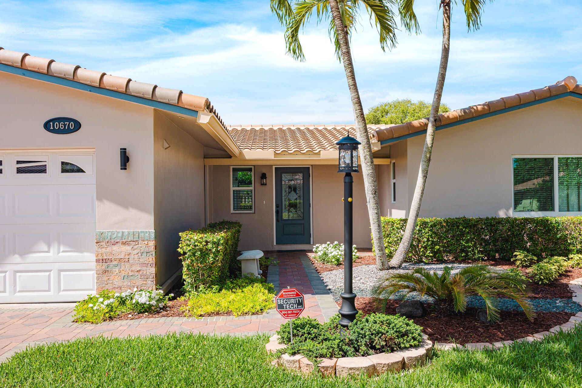10670 NW 42nd Drive, Coral Springs, FL 33065 Photo