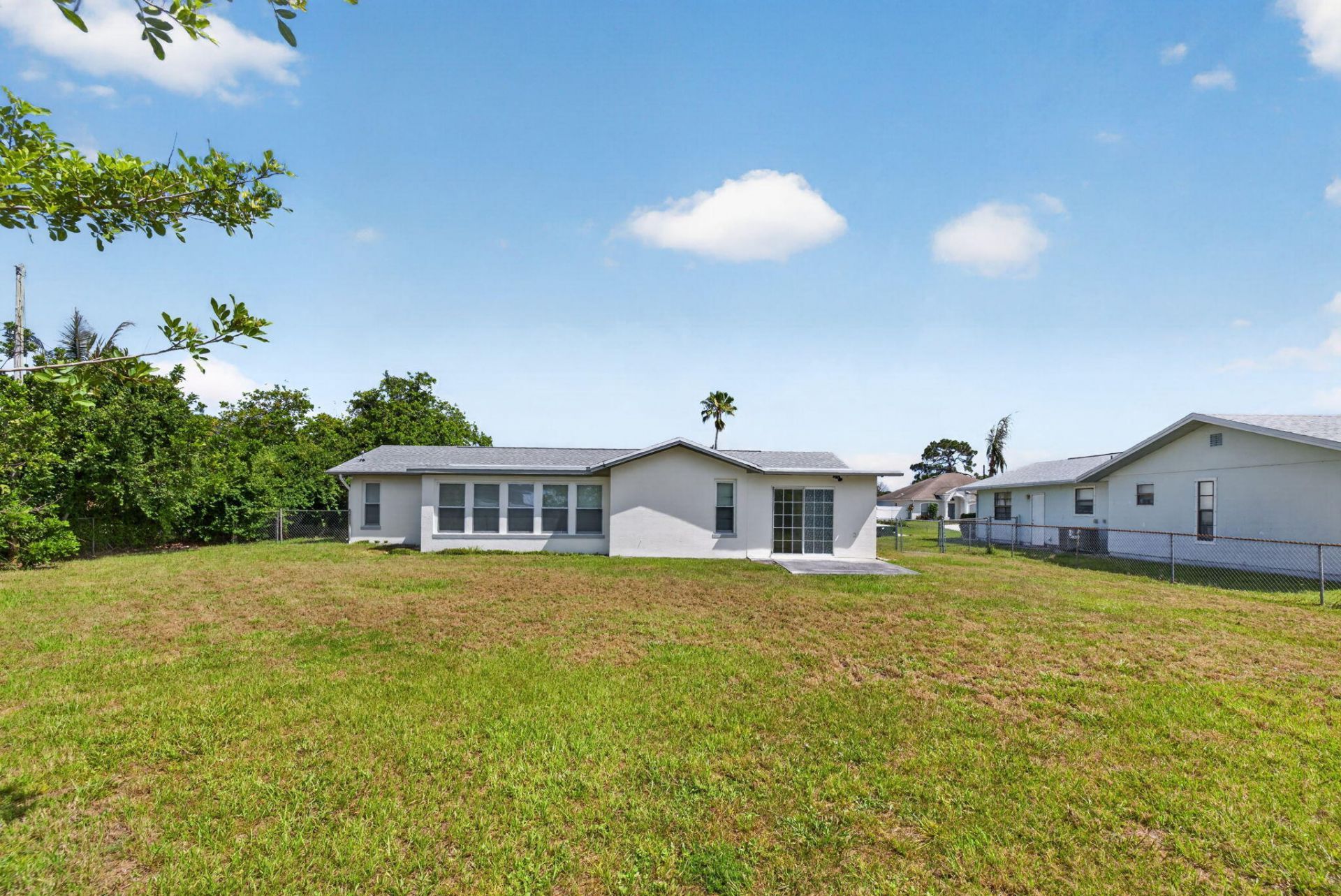592 SW Banks Terrace, Port Saint Lucie, FL 34953 Photo