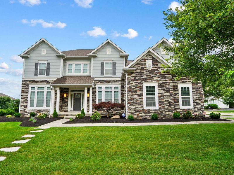 2905 Highland Woods Boulevard, New Albany, OH 43054 Photo 3
