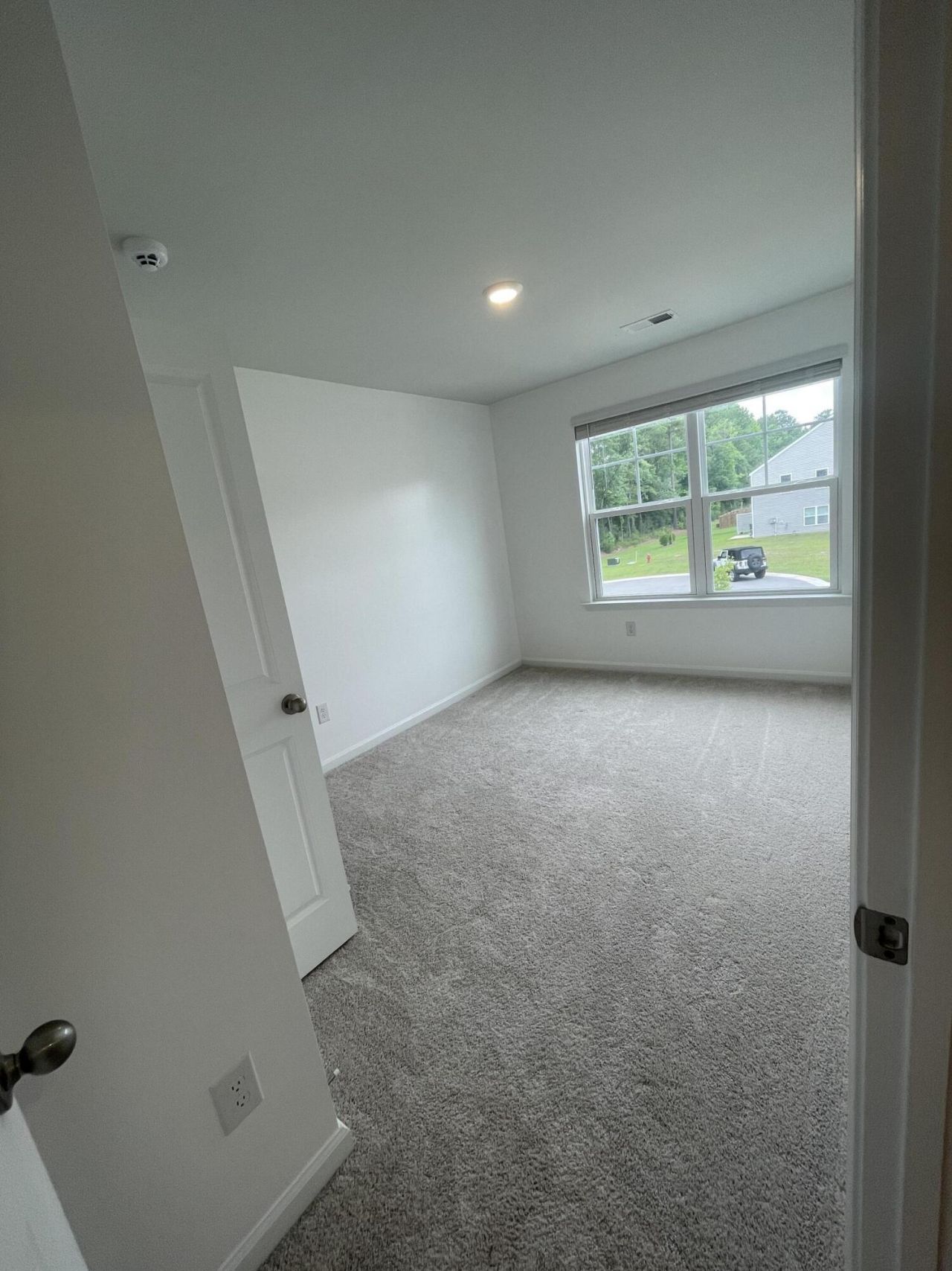 135 E Sunrise Lane Photo 11
