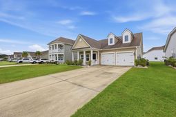 867 Brant St.  photo 4