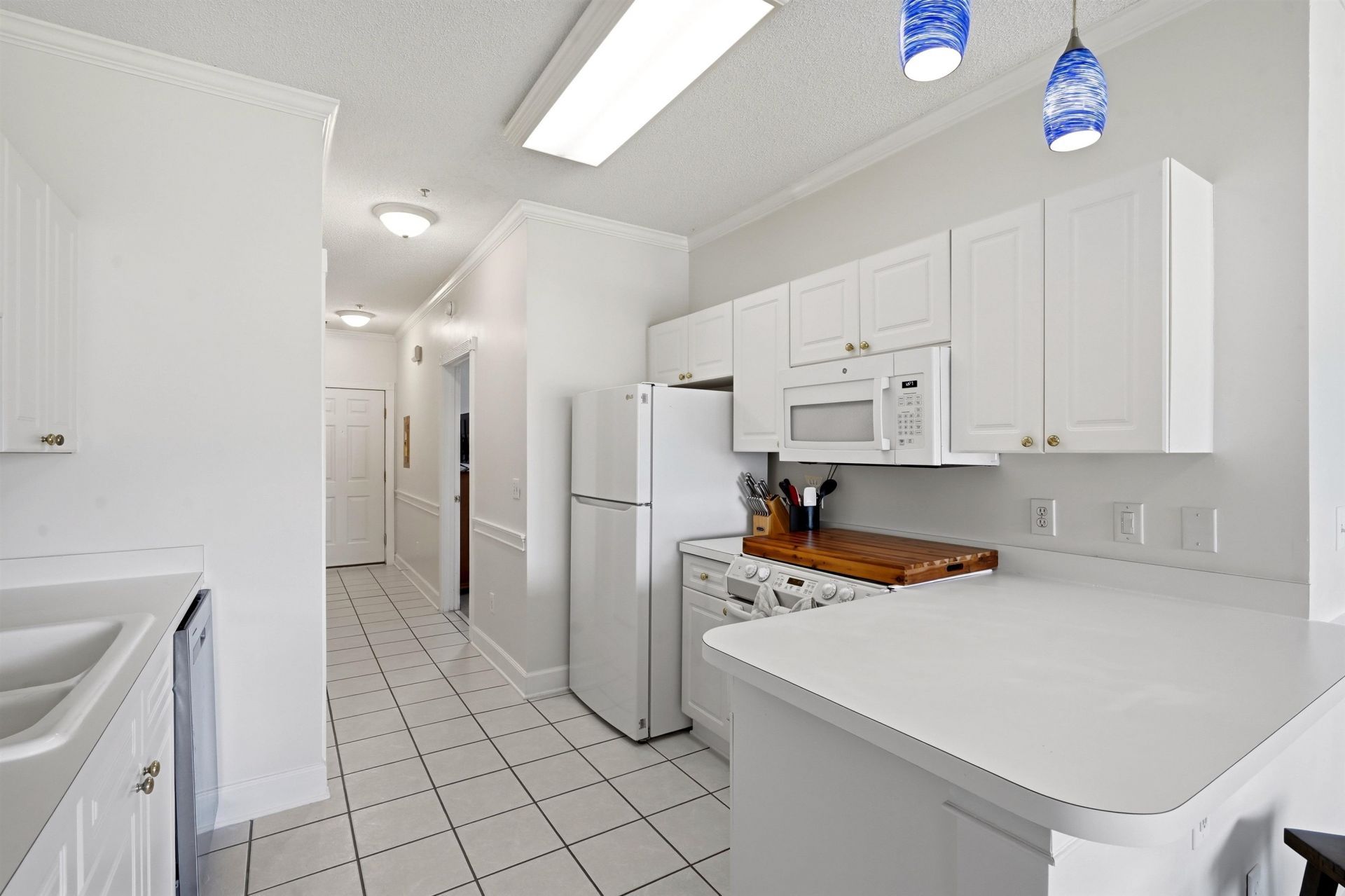 4864 Carnation Circle Photo 14