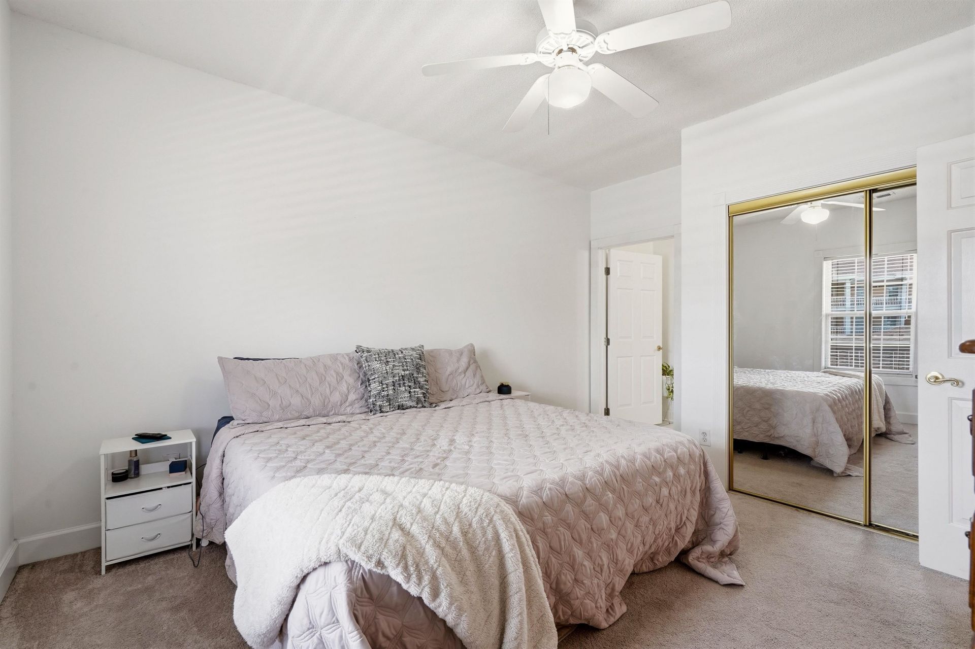 4864 Carnation Circle Photo 7