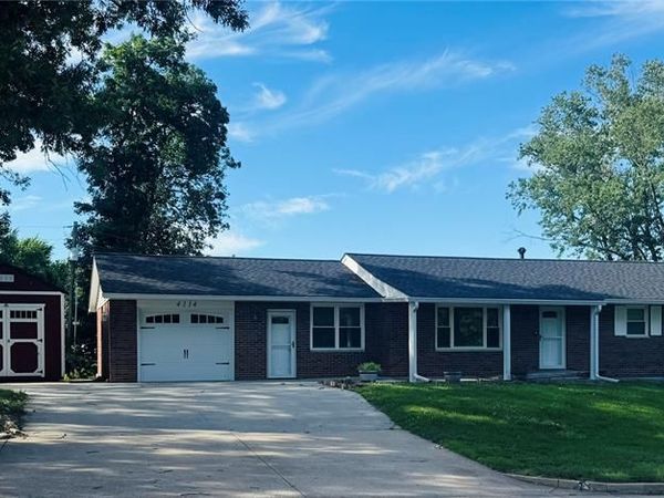 4114 W Ely Road , Hannibal, MO 63401