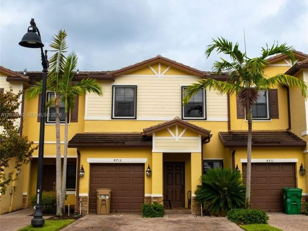 4715 Caspian Way , Davie, FL 33314