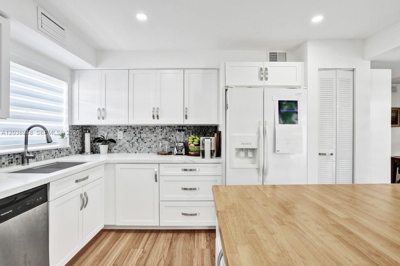 4555 SW 68th Ct Cir , Unit 111, Miami, FL 33155 Photo