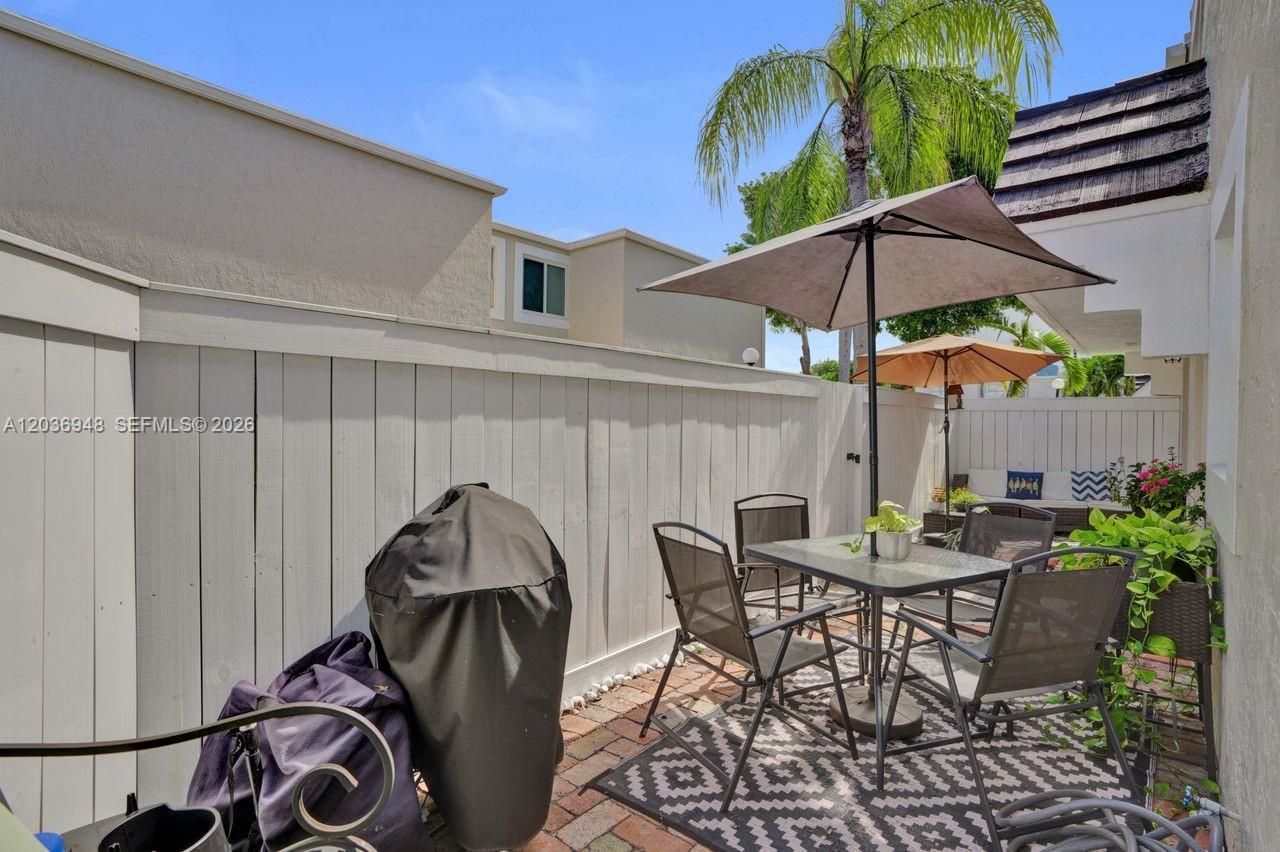 4555 SW 68th Ct Cir , Unit 111, Miami, FL 33155 Photo