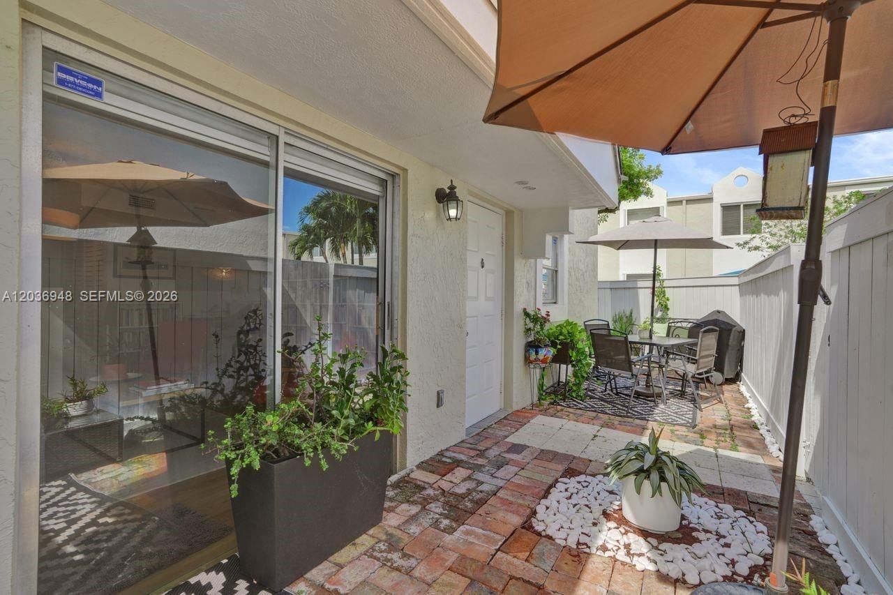 4555 SW 68th Ct Cir , Unit 111, Miami, FL 33155 Photo