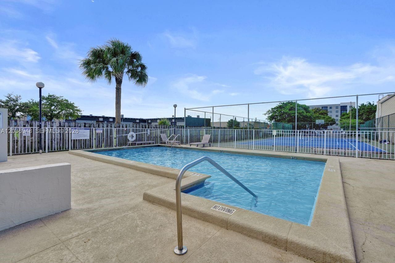 4555 SW 68th Ct Cir , Unit 111, Miami, FL 33155 Photo