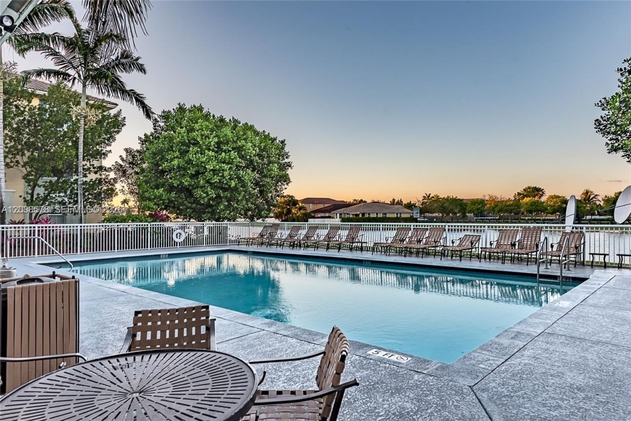 10901 NW 83rd St, Unit 104, Doral, FL 33178 Photo