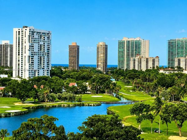 20335 W Country Club Dr, Unit 1105, Aventura, FL 33180